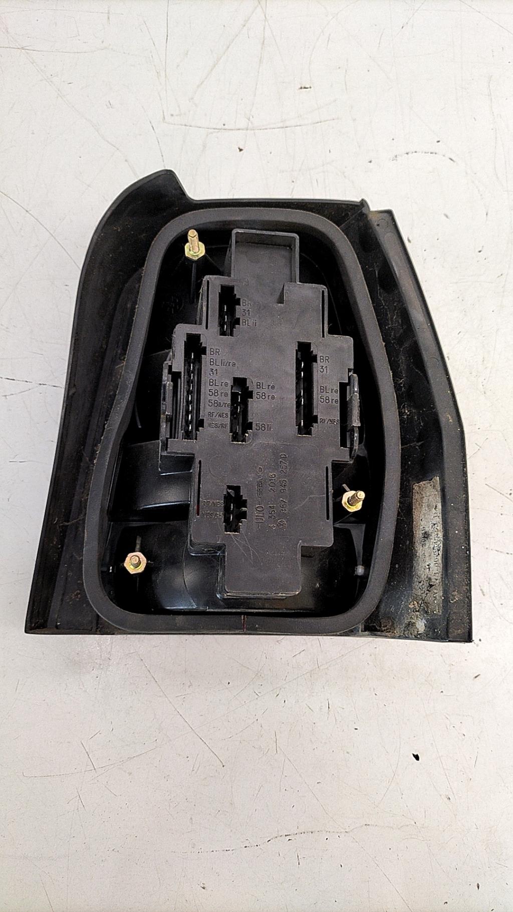 Fanale posteriore principale sinistro (luci) VOLKSWAGEN POLO 2 PHASE 2 Diésel - 1