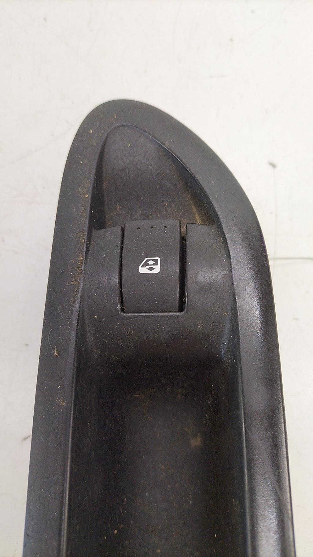 Interruttore lavacristalli posteriore sinistro RENAULT LAGUNA 2 PHASE 1 Diésel - 1