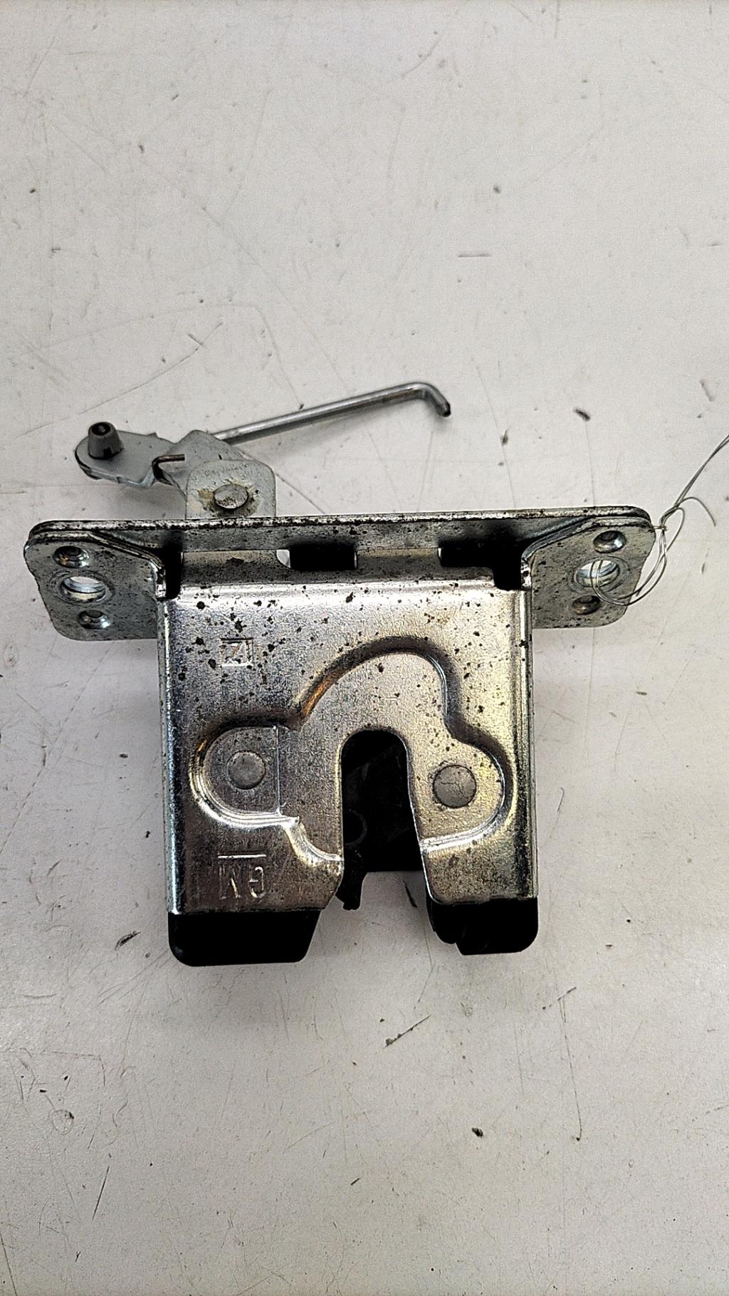 Serrure de hayon OPEL CORSA C PHASE 2 Diesel - 1