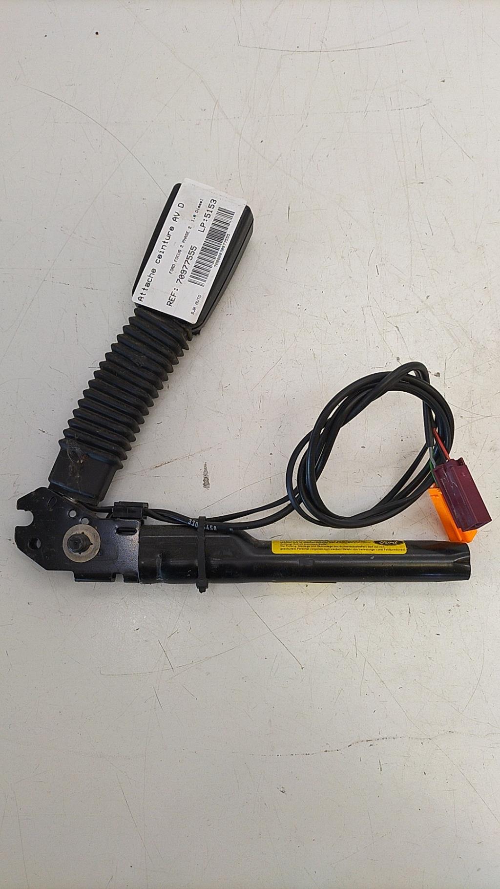 Attache ceinture avant droit FORD FOCUS 2 PHASE 2 Diesel - 1