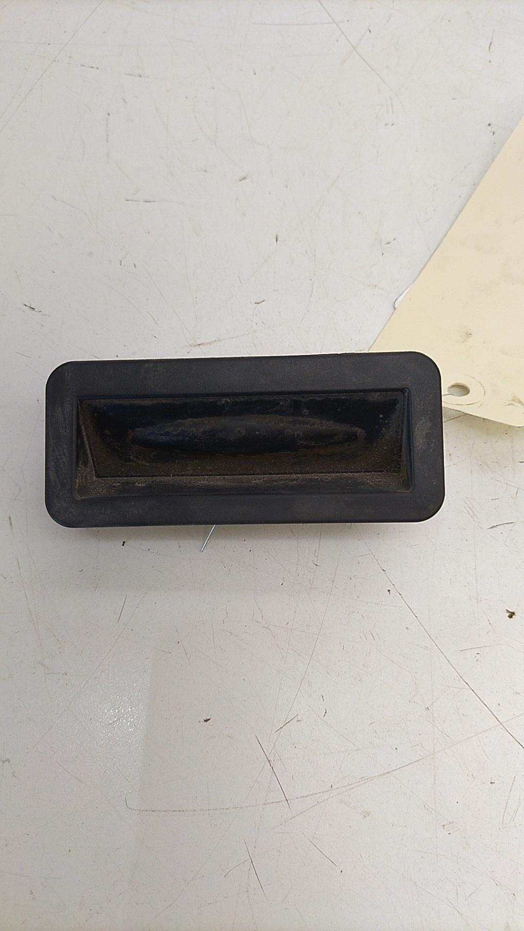 Bouton de coffre FORD FOCUS 2 PHASE 2 Diesel - 1