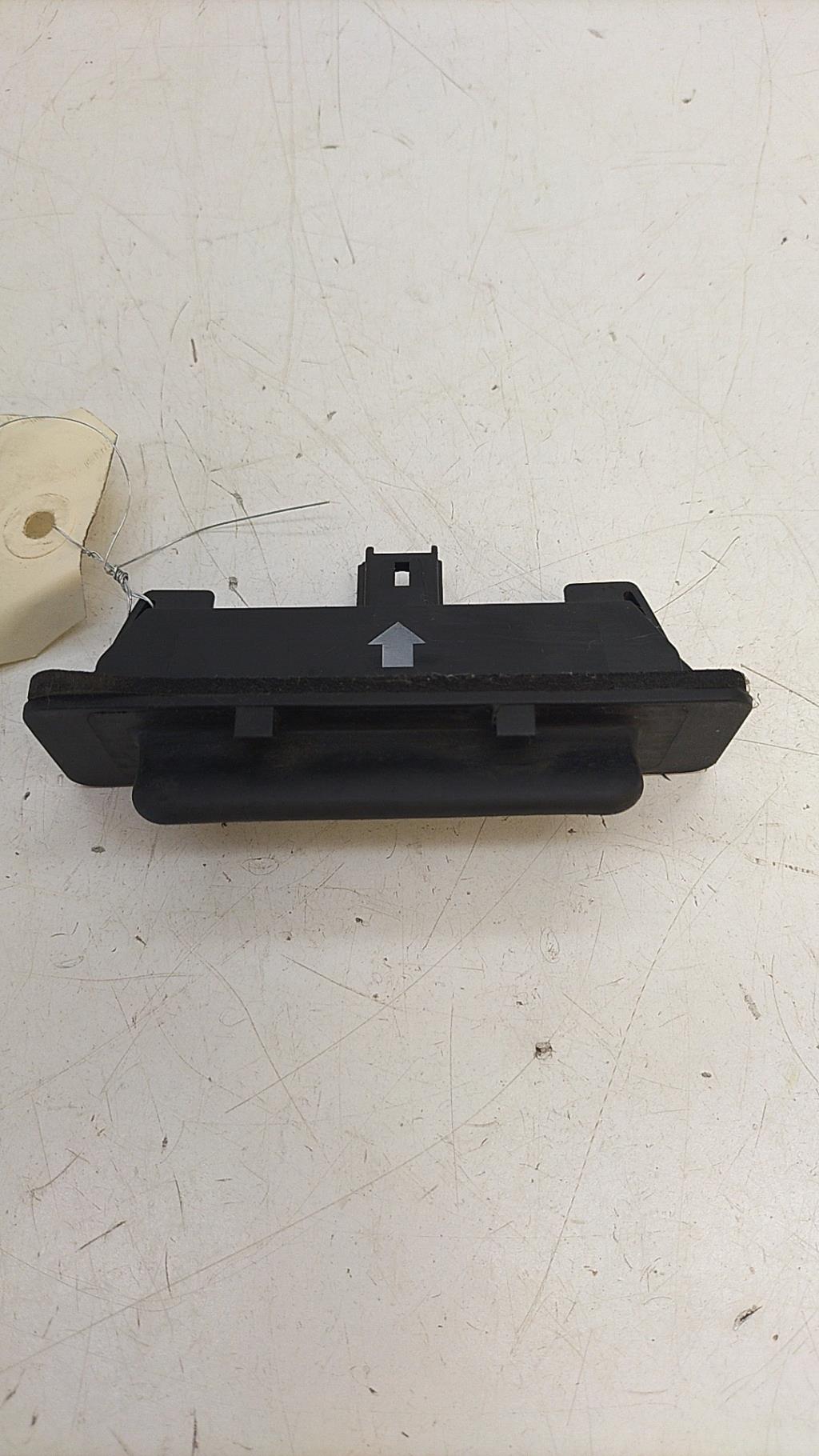 Bouton de coffre RENAULT ESPACE 4 PHASE 1 Diesel - 1