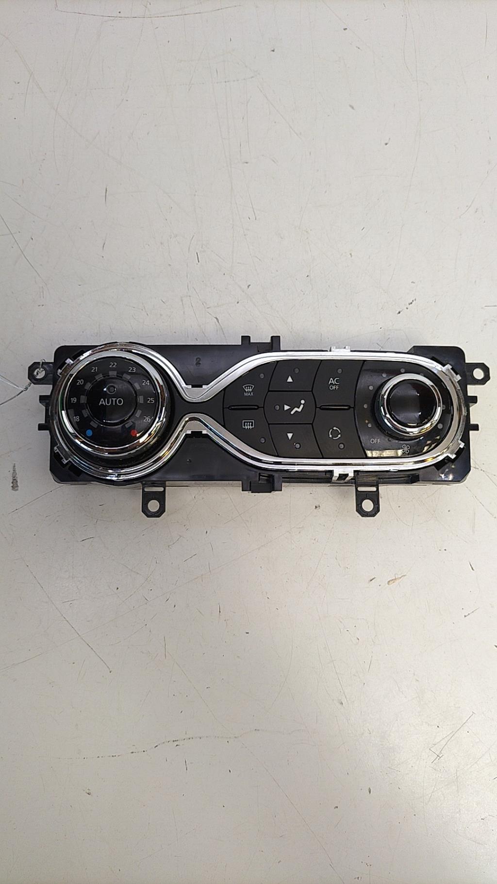 Commande chauffage RENAULT CLIO 4 PHASE 1 Essence - 1