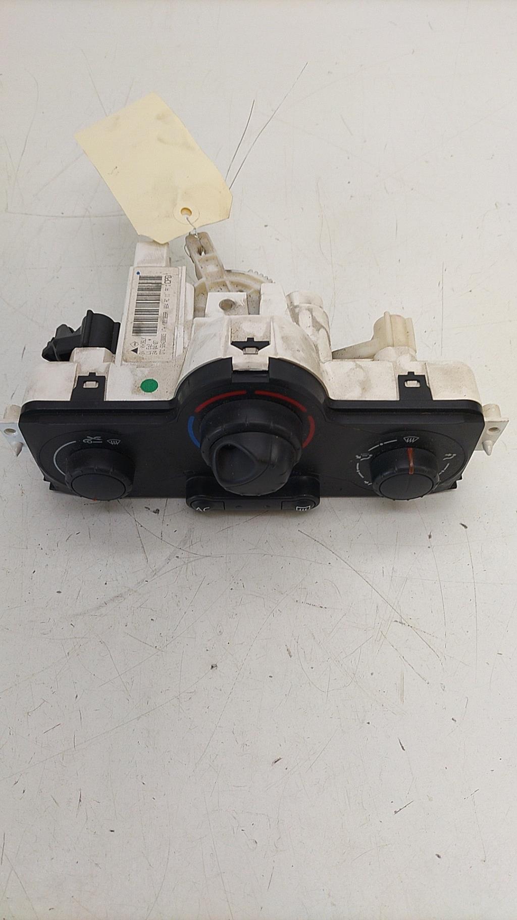 Commande chauffage RENAULT MEGANE 2 PHASE 2 Diesel - 1