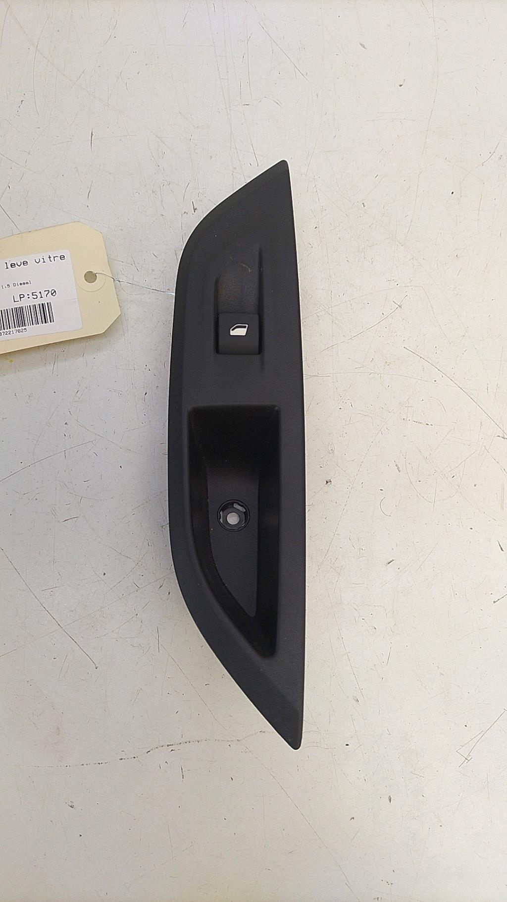 Interruttore lavacristalli posteriore destro PEUGEOT 2008 2 Diésel - 1