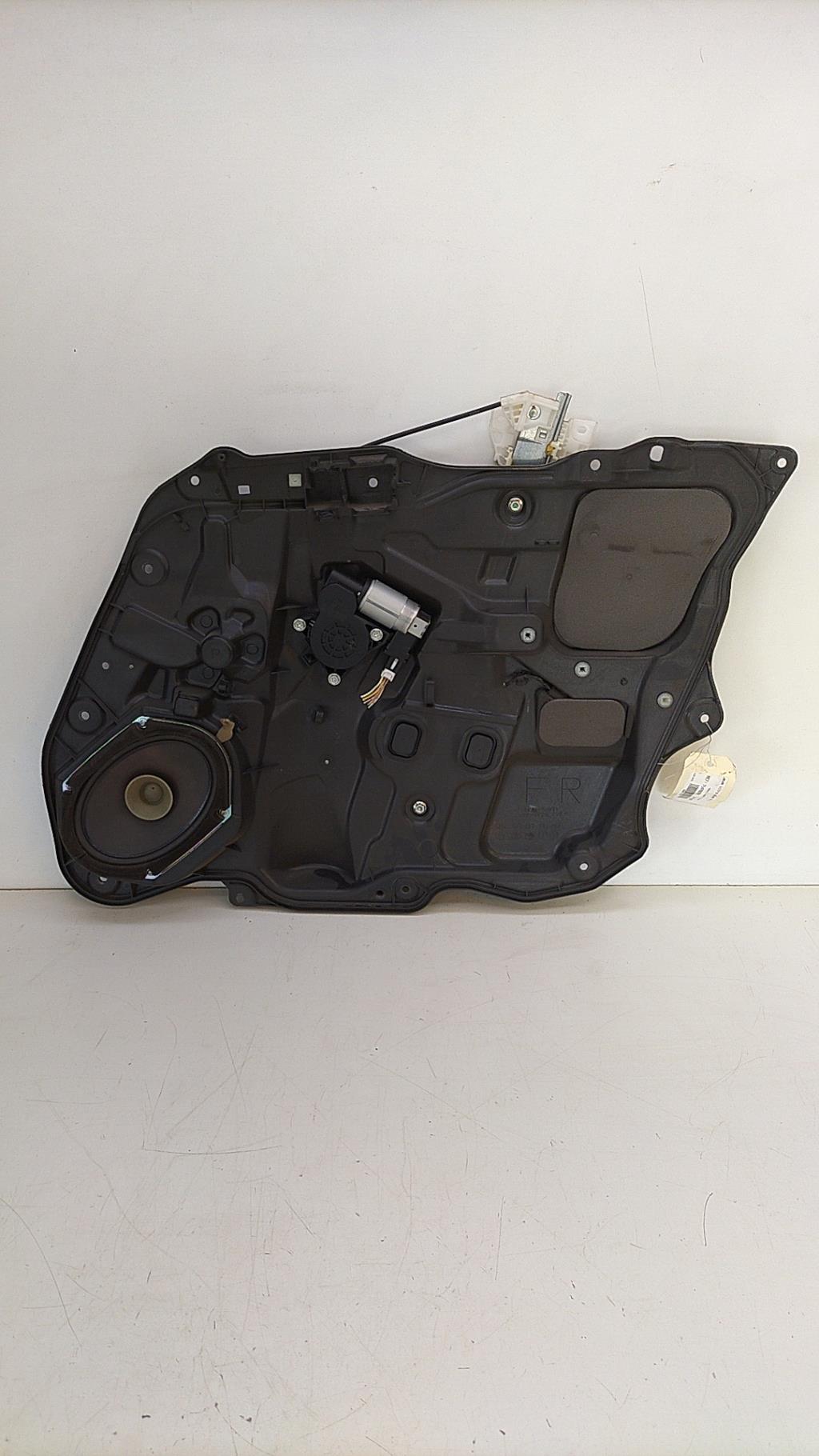 Leve vitre electrique avant droit MAZDA 3 1 PHASE 2 Diesel - 1