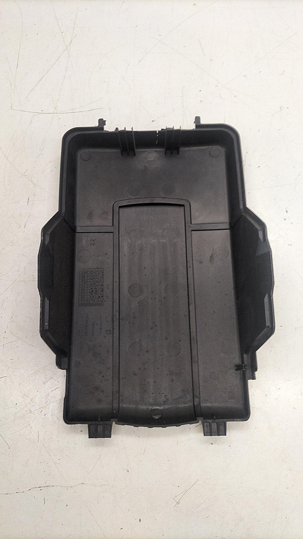 Cache batterie VOLKSWAGEN GOLF 6 Essence - 1