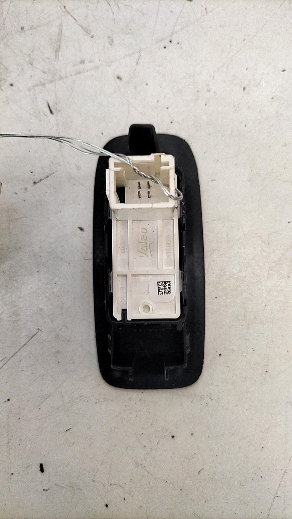 Interruttore lavacristalli posteriore destro CITROEN C4 GRAND PICASSO 2 PHASE 1 Diésel - 1