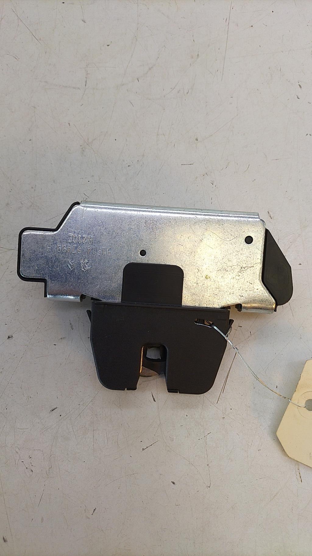Serrure de coffre CITROEN C3 2 PHASE 1 Diesel - 1