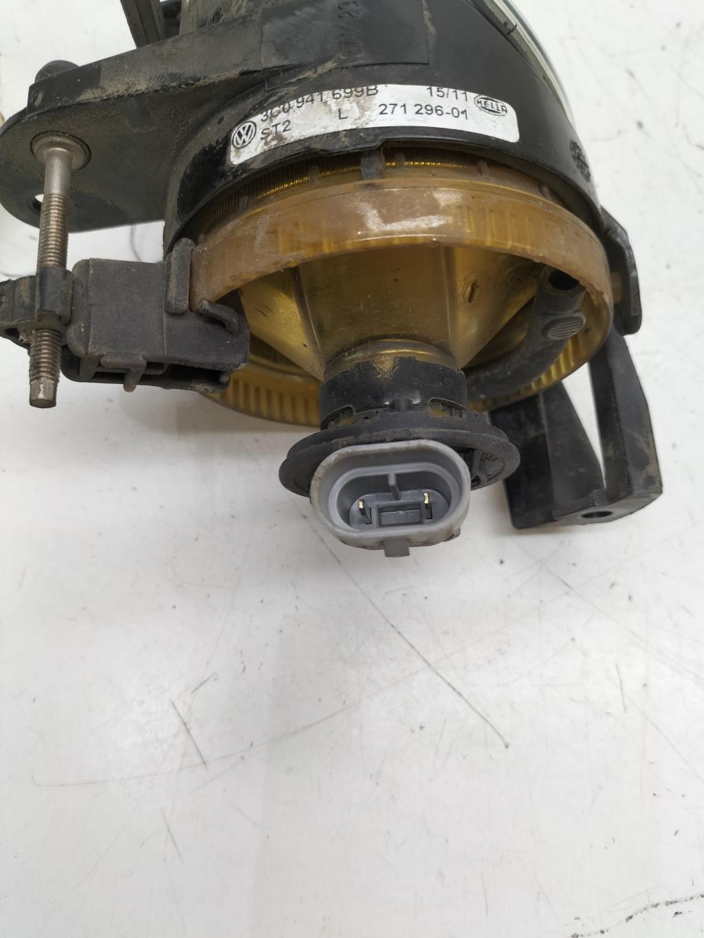 Fendinebbia sinistro (luce) VOLKSWAGEN PASSAT 5 Diésel - 1