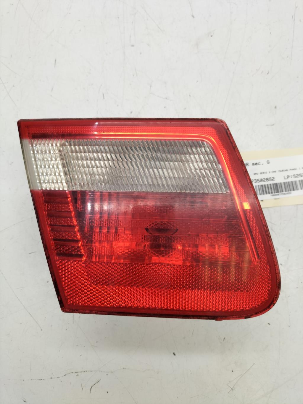 Feu arriere secondaire gauche (feux) BMW SERIE 3 E46 TOURING PHASE 1 BREAK Diesel - 1