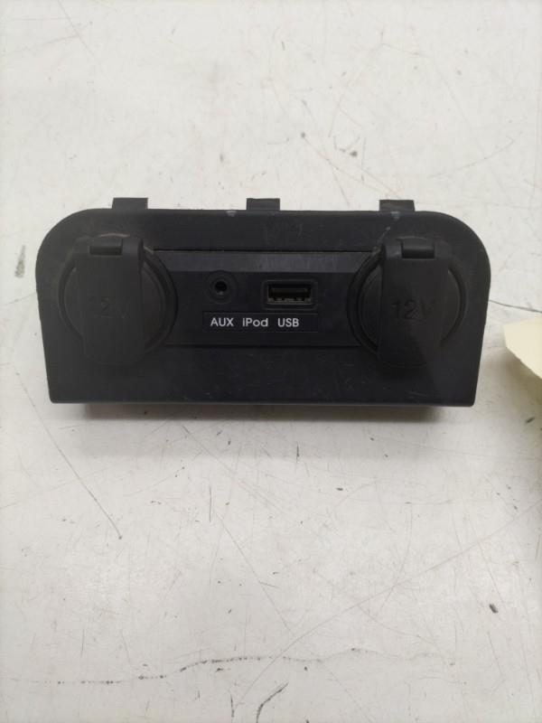 Presa porta USB KIA RIO 3 PHASE 1 Diésel - 1