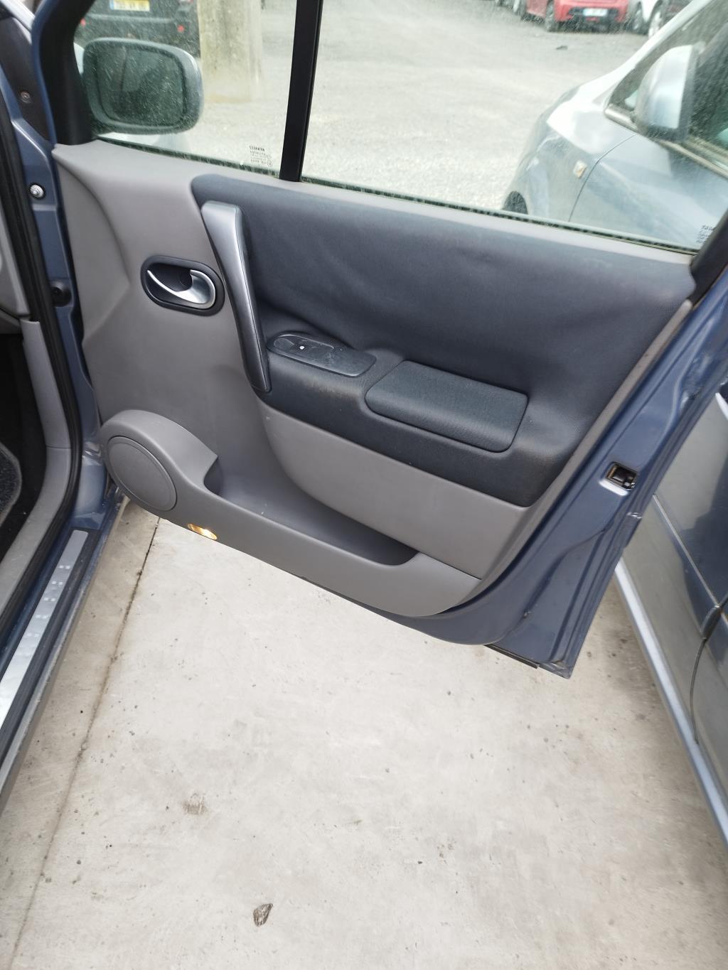 Serratura anteriore destra RENAULT GRAND SCENIC 2 PHASE 2 Diésel - 1