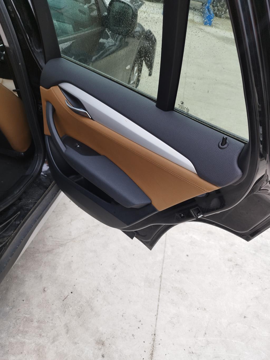 Serratura posteriore destra BMW X1 E84 PHASE 1 Diésel - 1