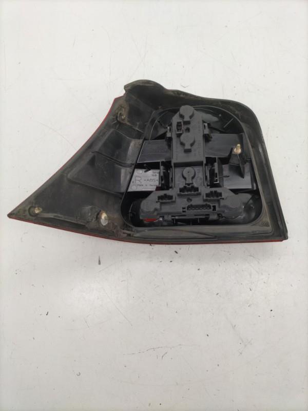Fanale posteriore principale destro (luci) VOLKSWAGEN GOLF 4 Gasolina - 1