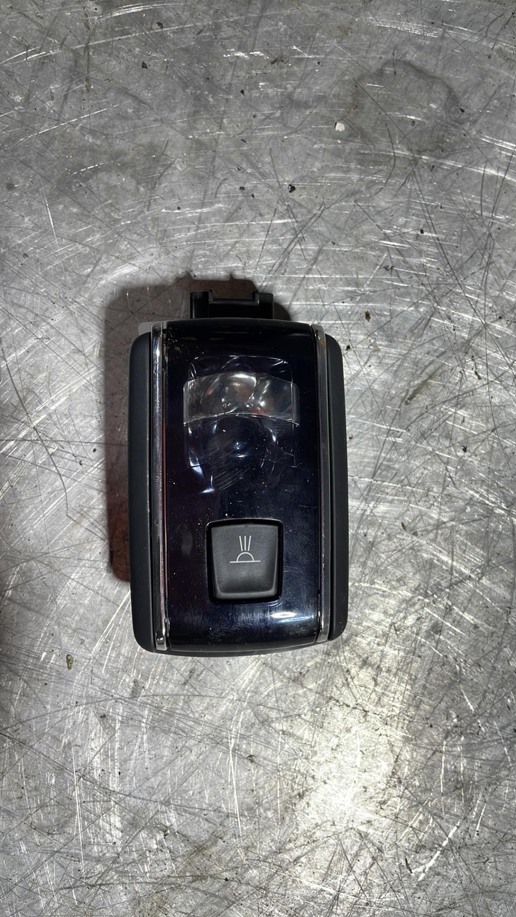 Eclairage de plafonnier DS DS5 PHASE 2 Diesel - 1