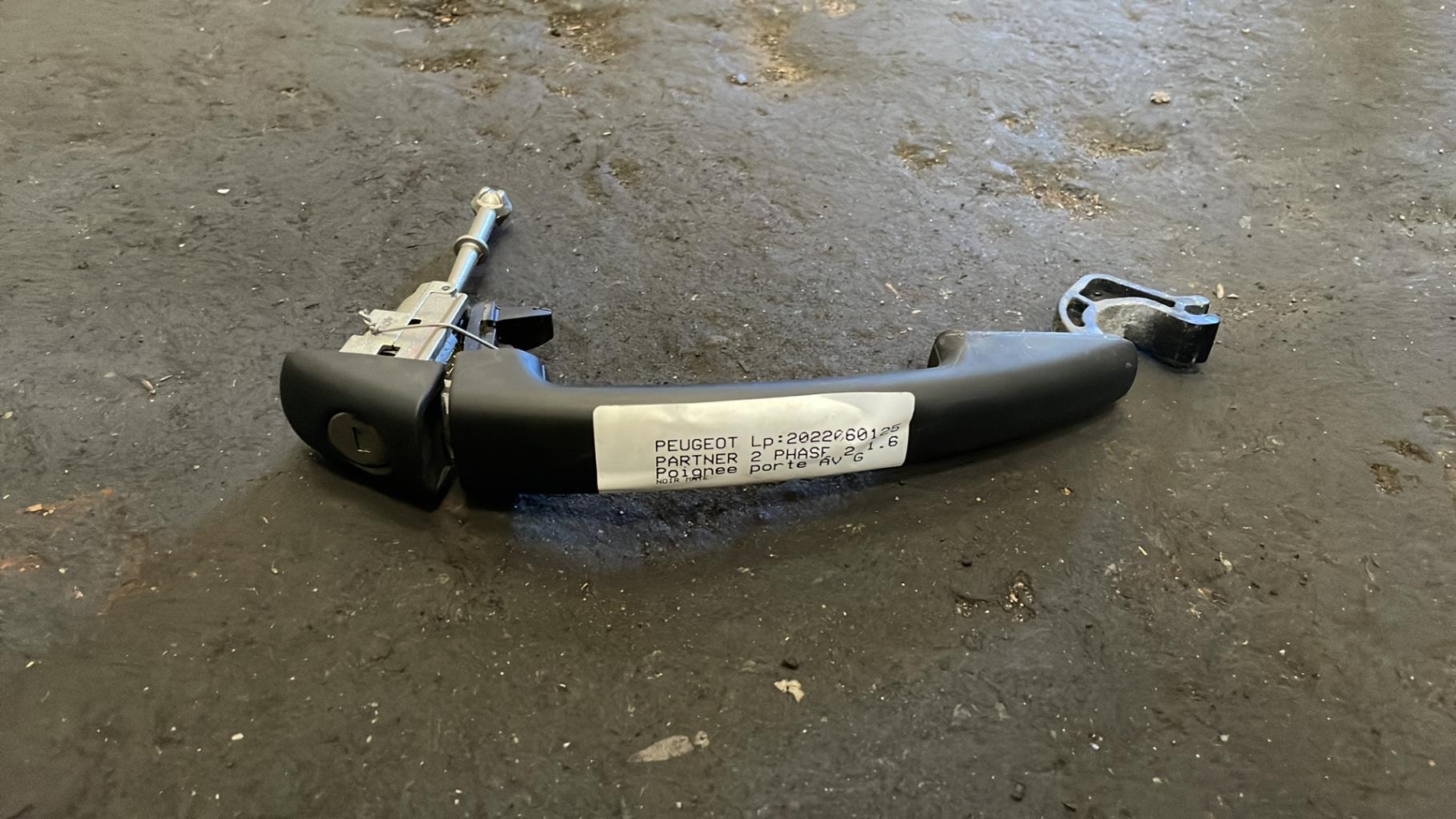 Poignee porte avant gauche PEUGEOT PARTNER 2 PHASE 2 Diesel - 1