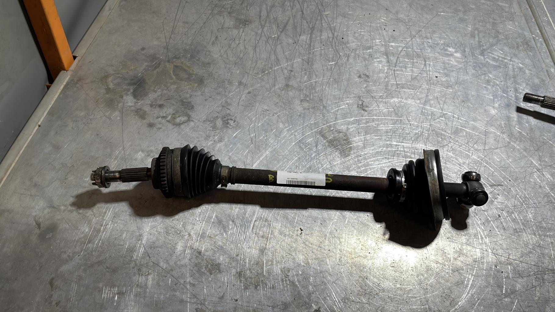Cardan gauche (transmission) RENAULT CLIO 2 PHASE 2 Essence - 1