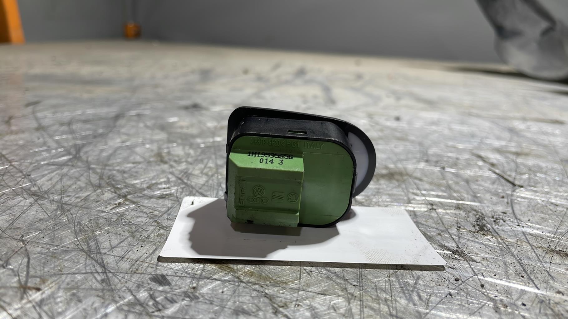 Commande retroviseurs SEAT LEON 1 Essence - 1