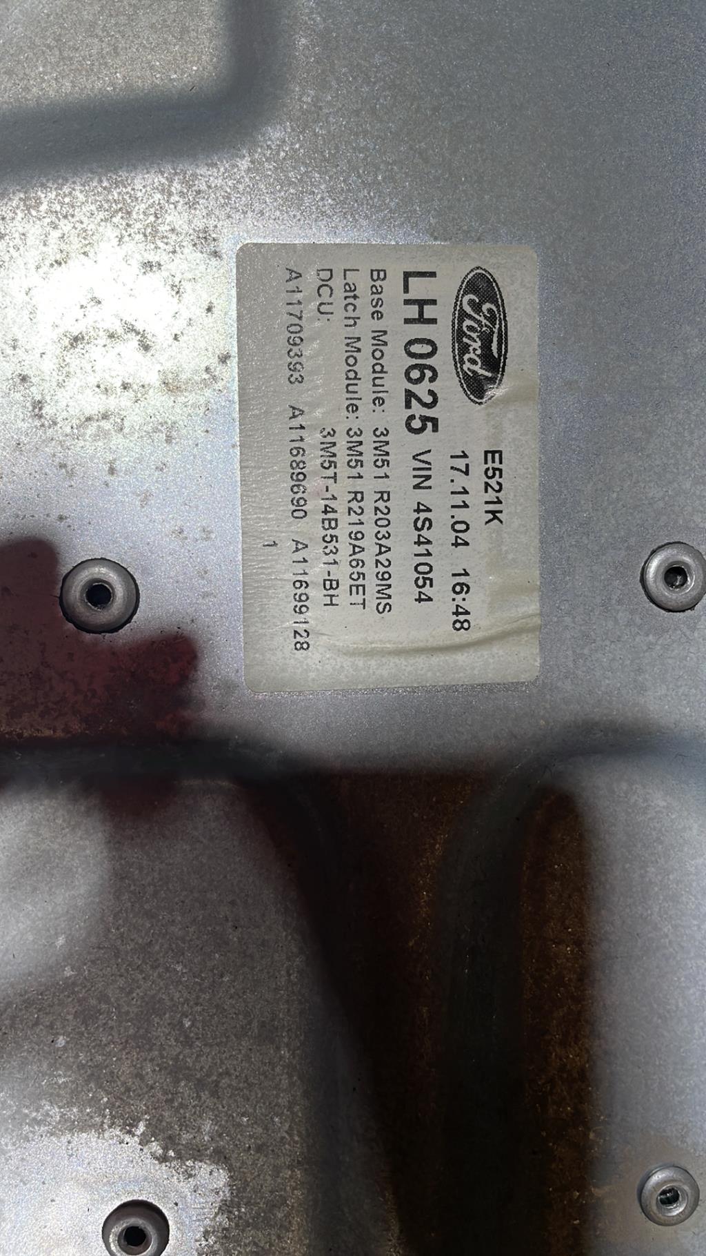 Leve vitre electrique avant gauche FORD FOCUS 2 PHASE 1 Diesel - 1