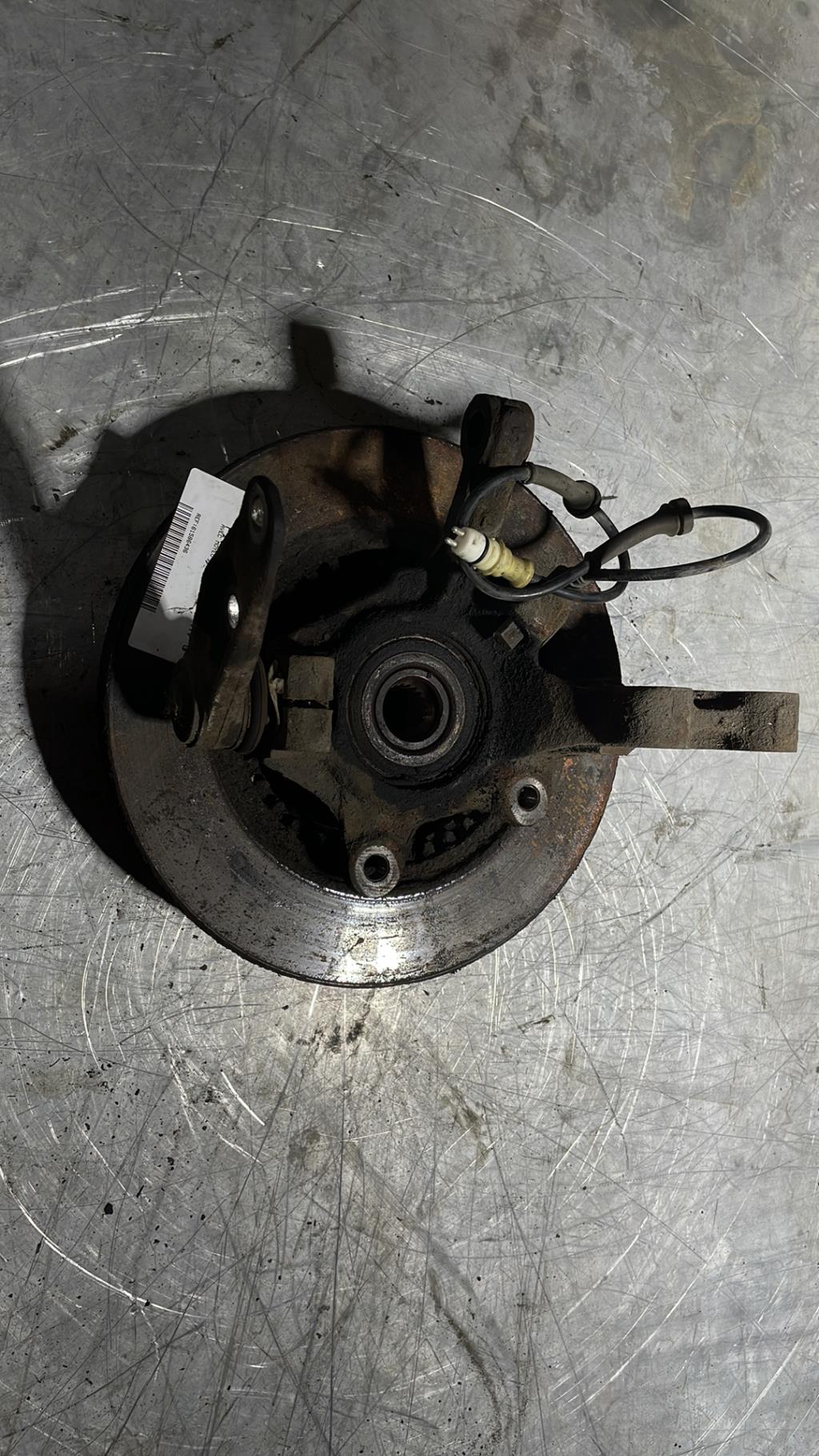 Pivot de moyeu avant gauche RENAULT CLIO 2 PHASE 2  - 1
