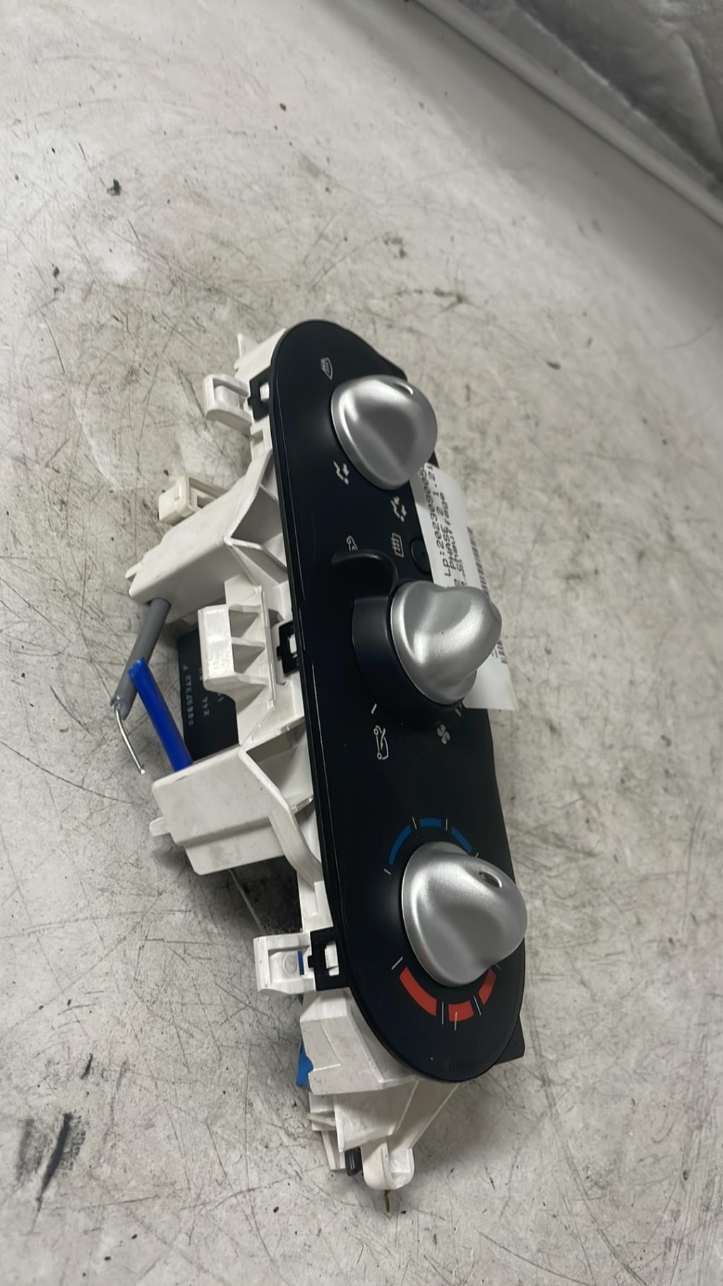Commande chauffage RENAULT TWINGO 2 PHASE 2 Essence - 1