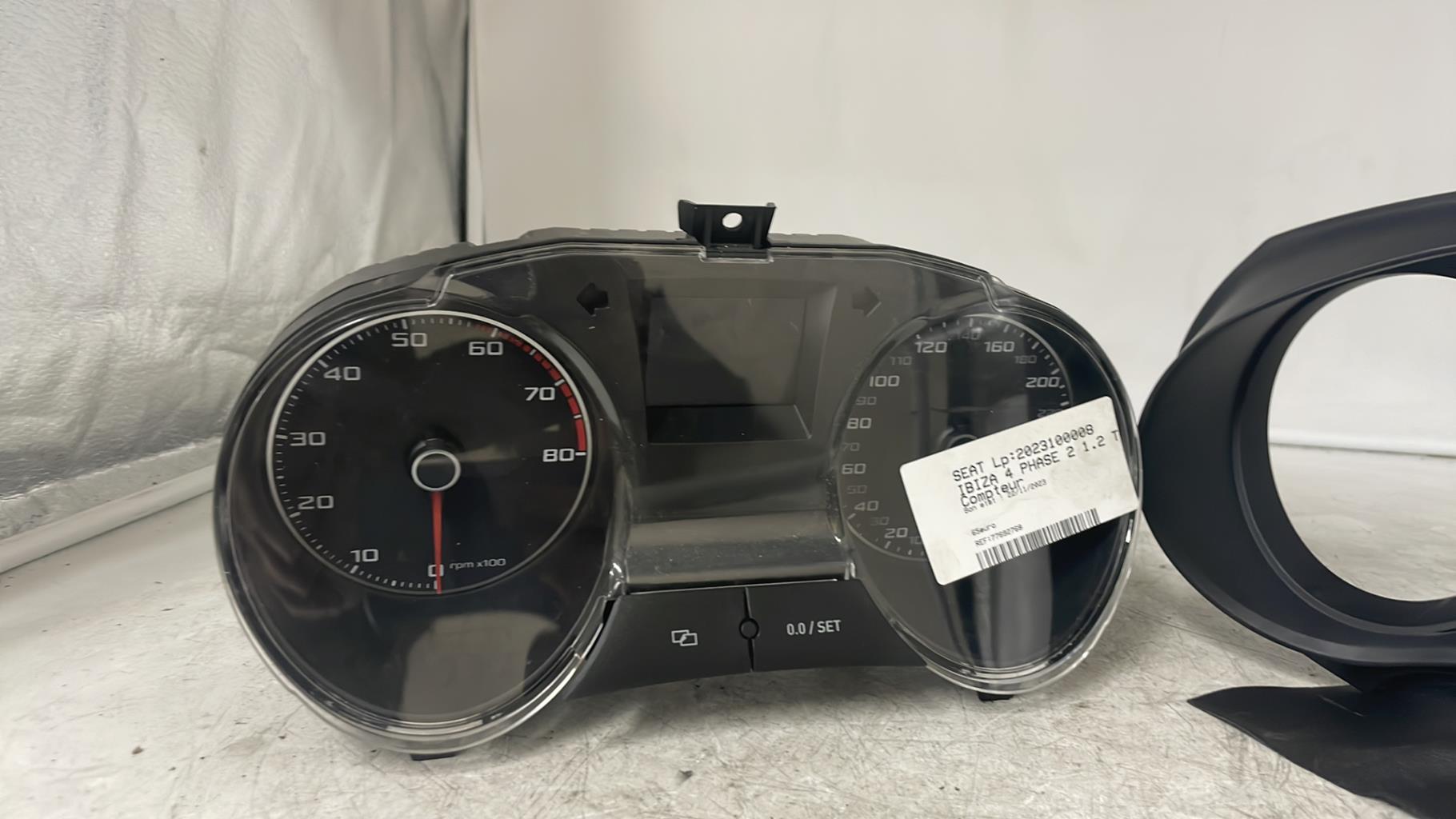 Compteur SEAT IBIZA 4 PHASE 2  - 1