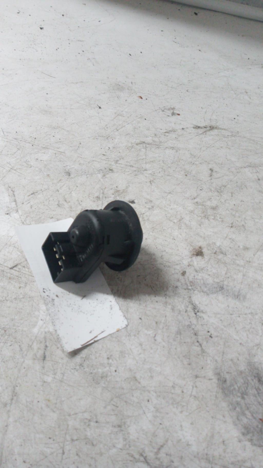 Commande retroviseurs RENAULT TWINGO 2 PHASE 1 Diesel - 1