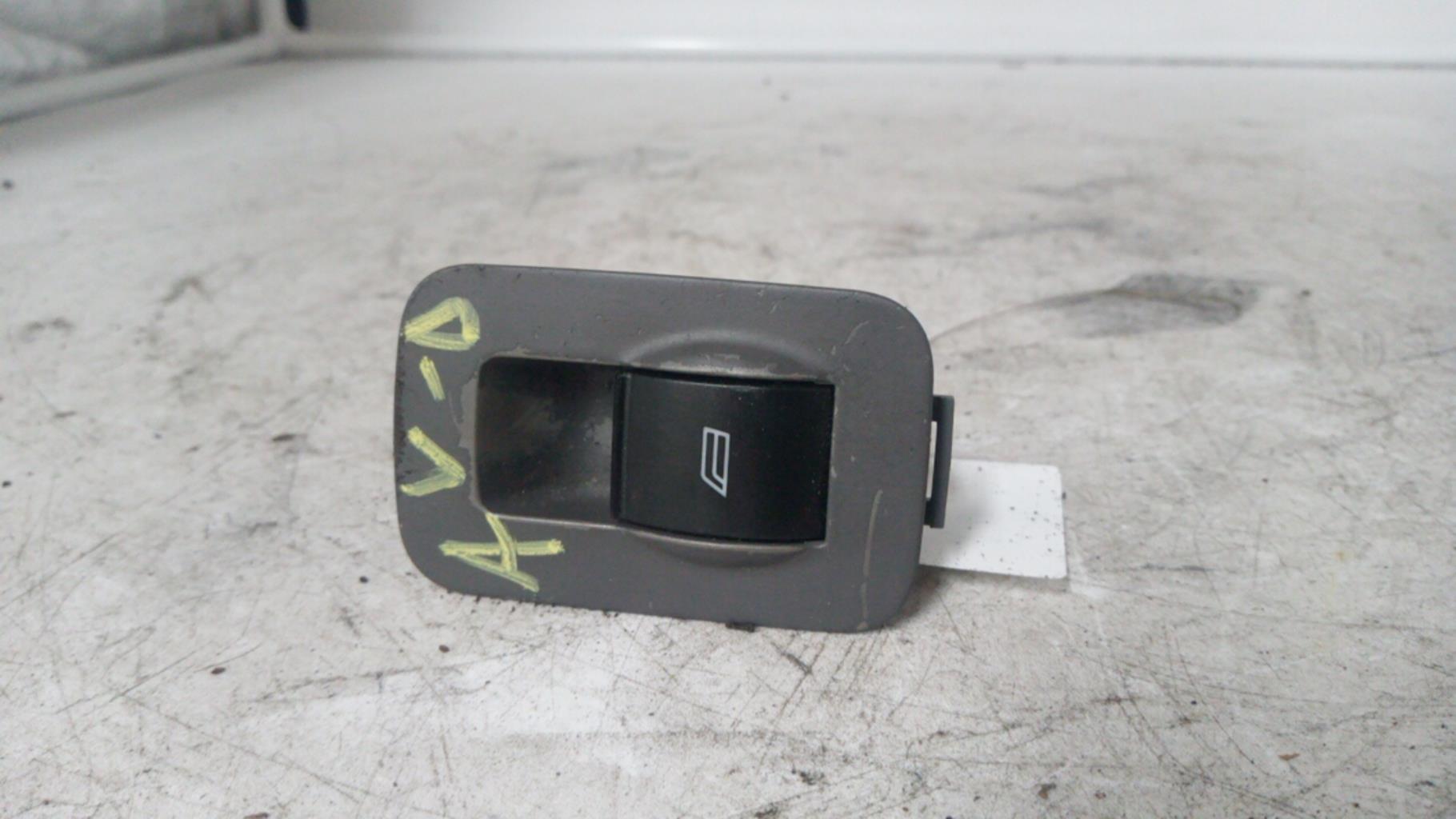 Interrupteur de leve vitre avant droit AUDI A2 Essence - 1