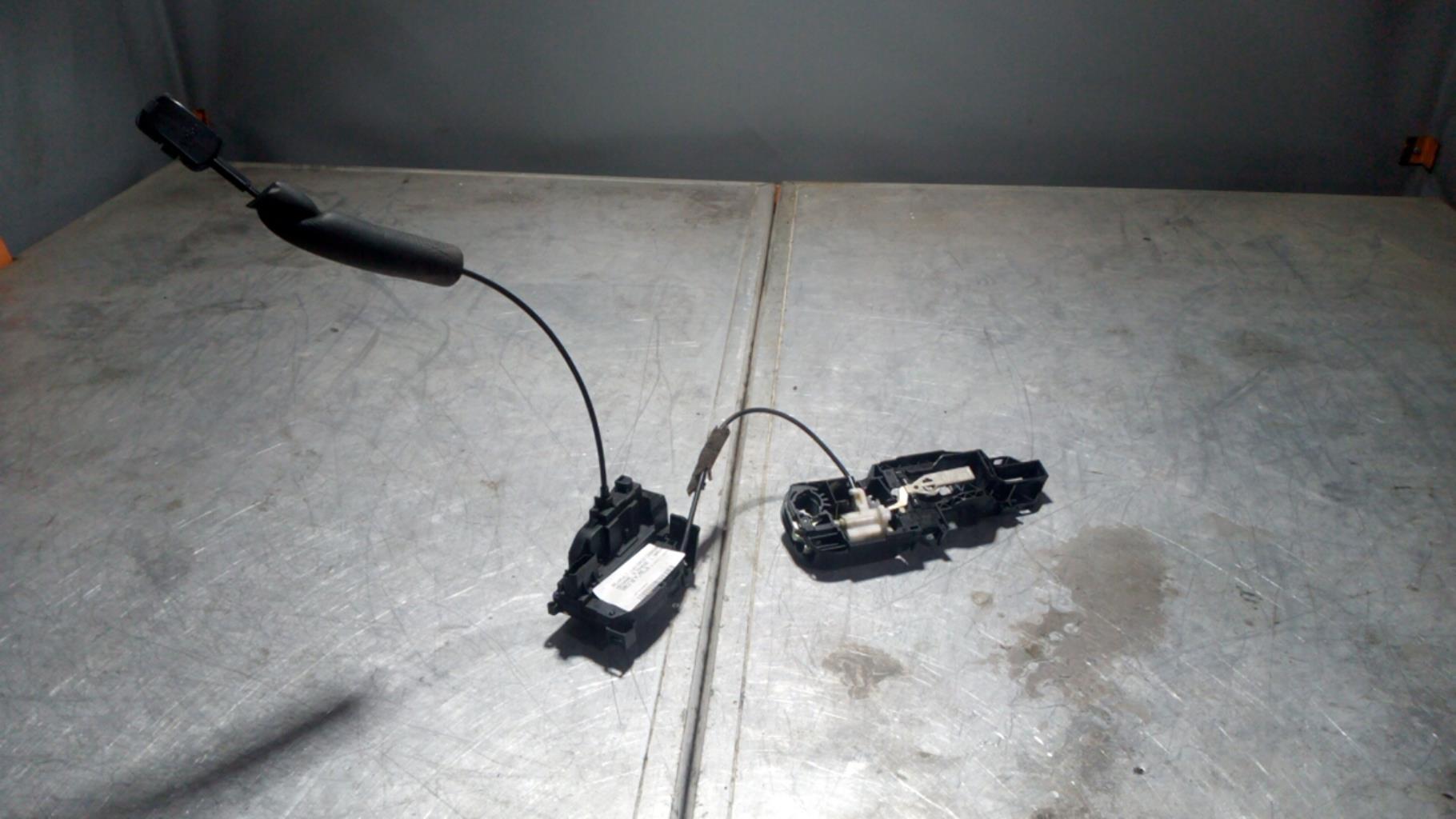 Serrure arriere gauche RENAULT MEGANE 3 PHASE 1 BREAK  - 1