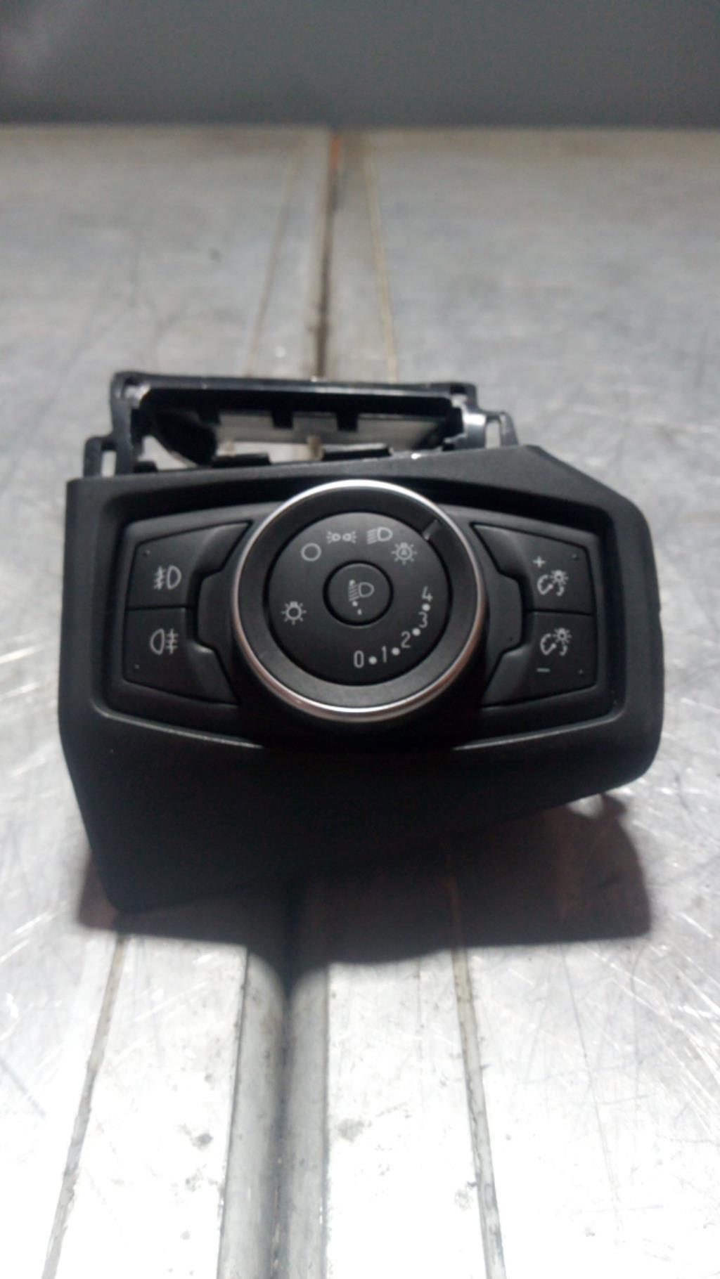 Commande de phare FORD FOCUS 3 PHASE 2 Diesel - 1