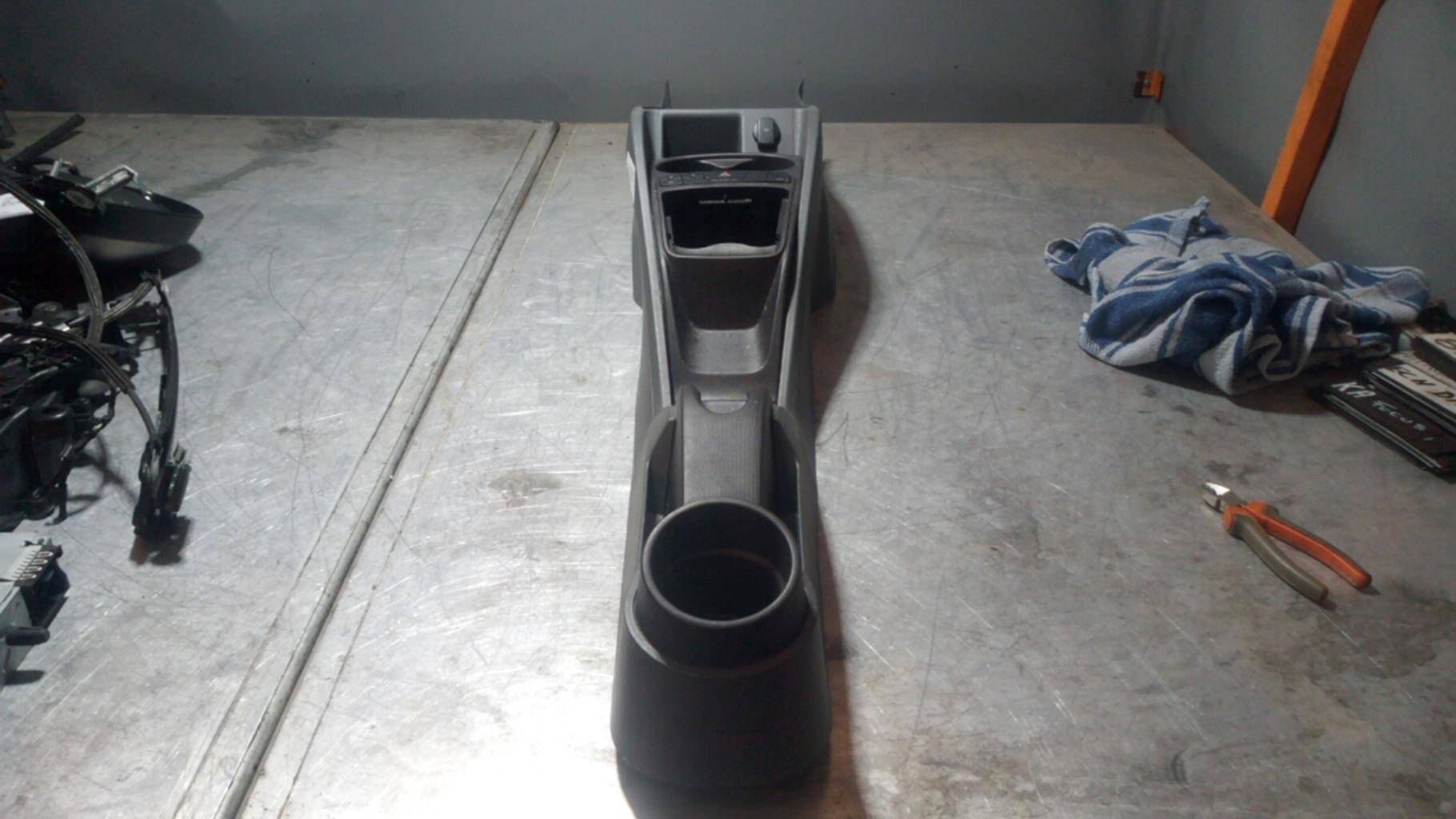 Console central (interieur plastique) SEAT IBIZA 4 PHASE 1 Diesel - 1