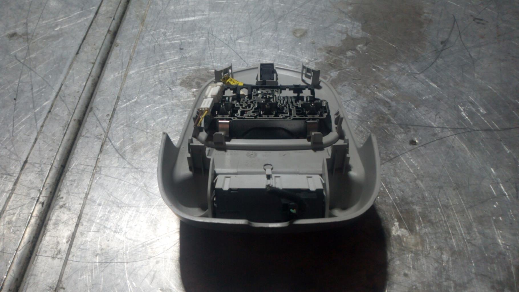 Eclairage de plafonnier PEUGEOT 5008 1 PHASE 1 Diesel - 1