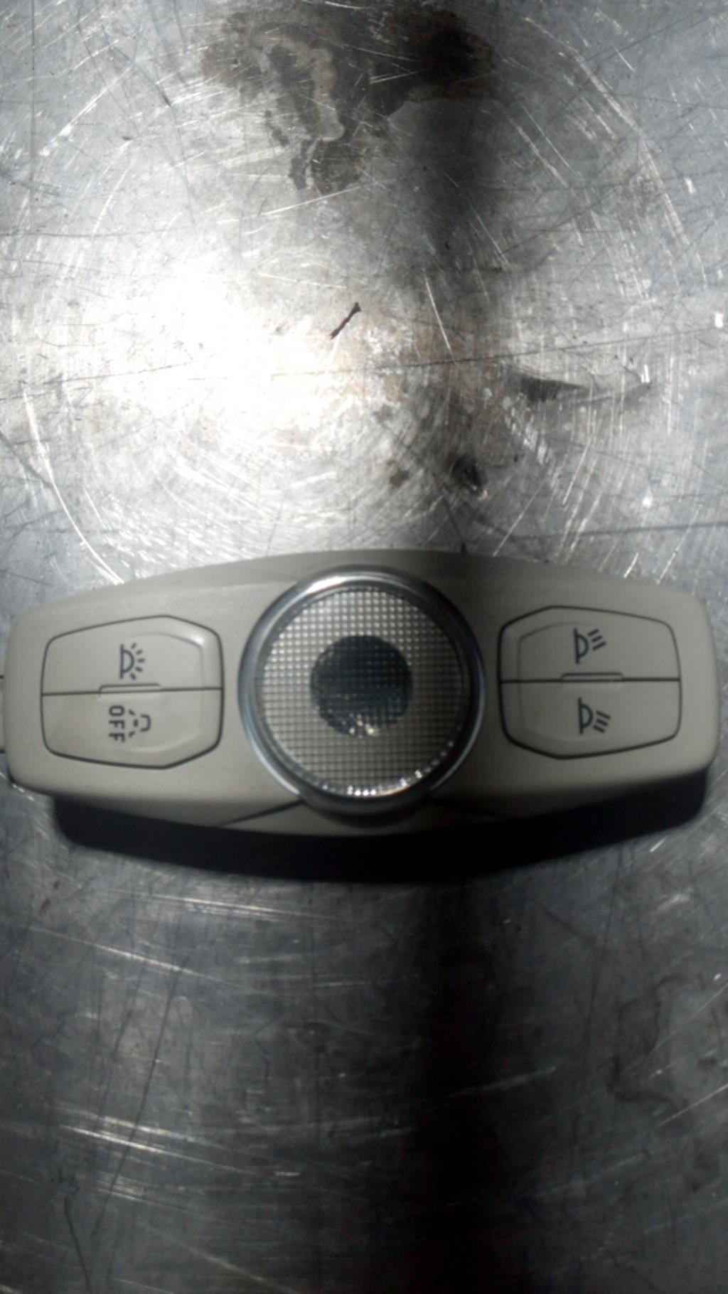 Eclairage de plafonnier FORD FOCUS 3 PHASE 2 Diesel - 1