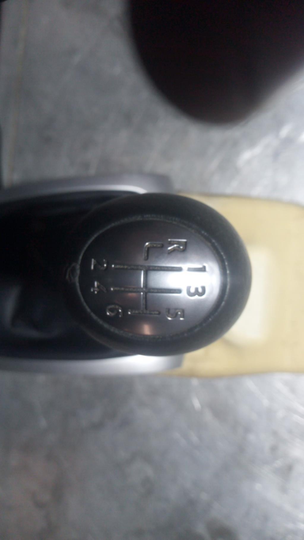 Levier de vitesses RENAULT MEGANE 3 PHASE 1 COUPE Diesel - 1