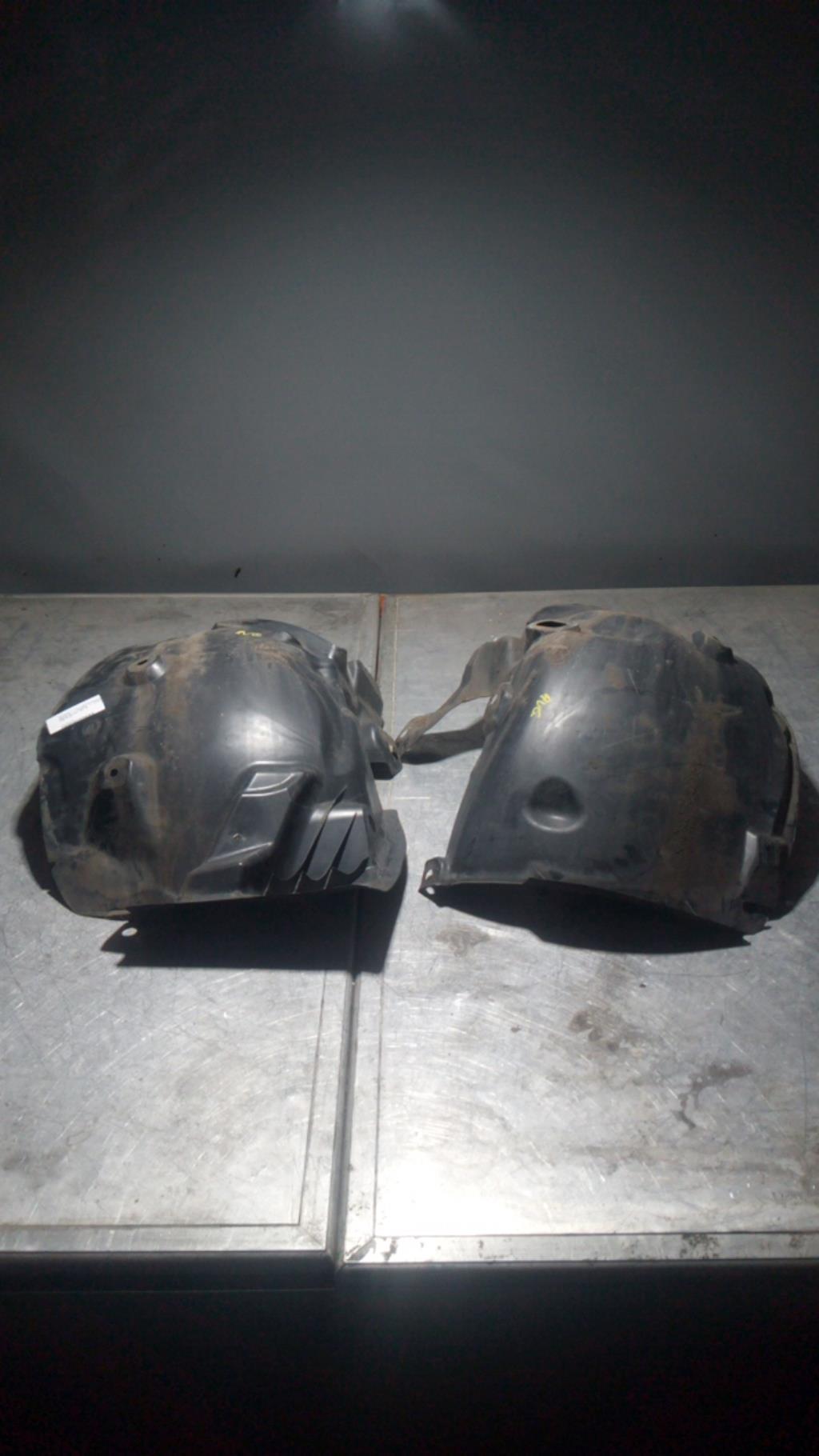 Pare boue avant gauche RENAULT MEGANE 3 PHASE 1 COUPE Diesel - 1