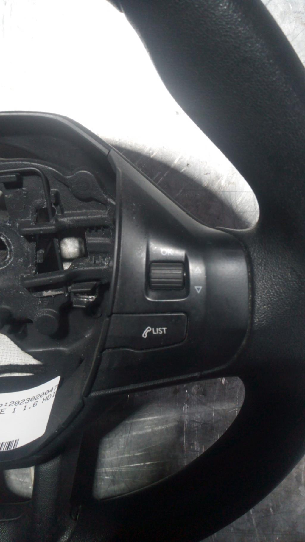 Volant PEUGEOT 208 1 PHASE 1 Diesel - 1