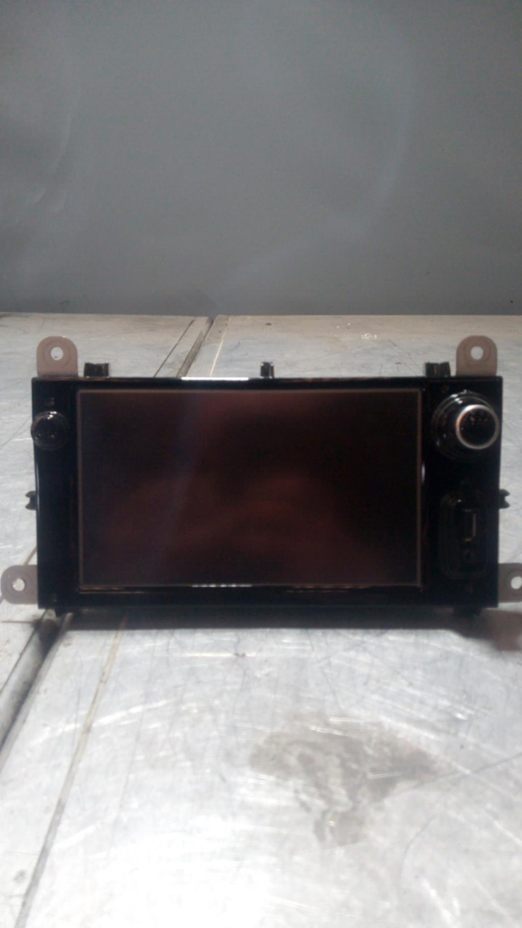 Ecran GPS RENAULT CLIO 4 PHASE 1 BREAK Diesel - 1