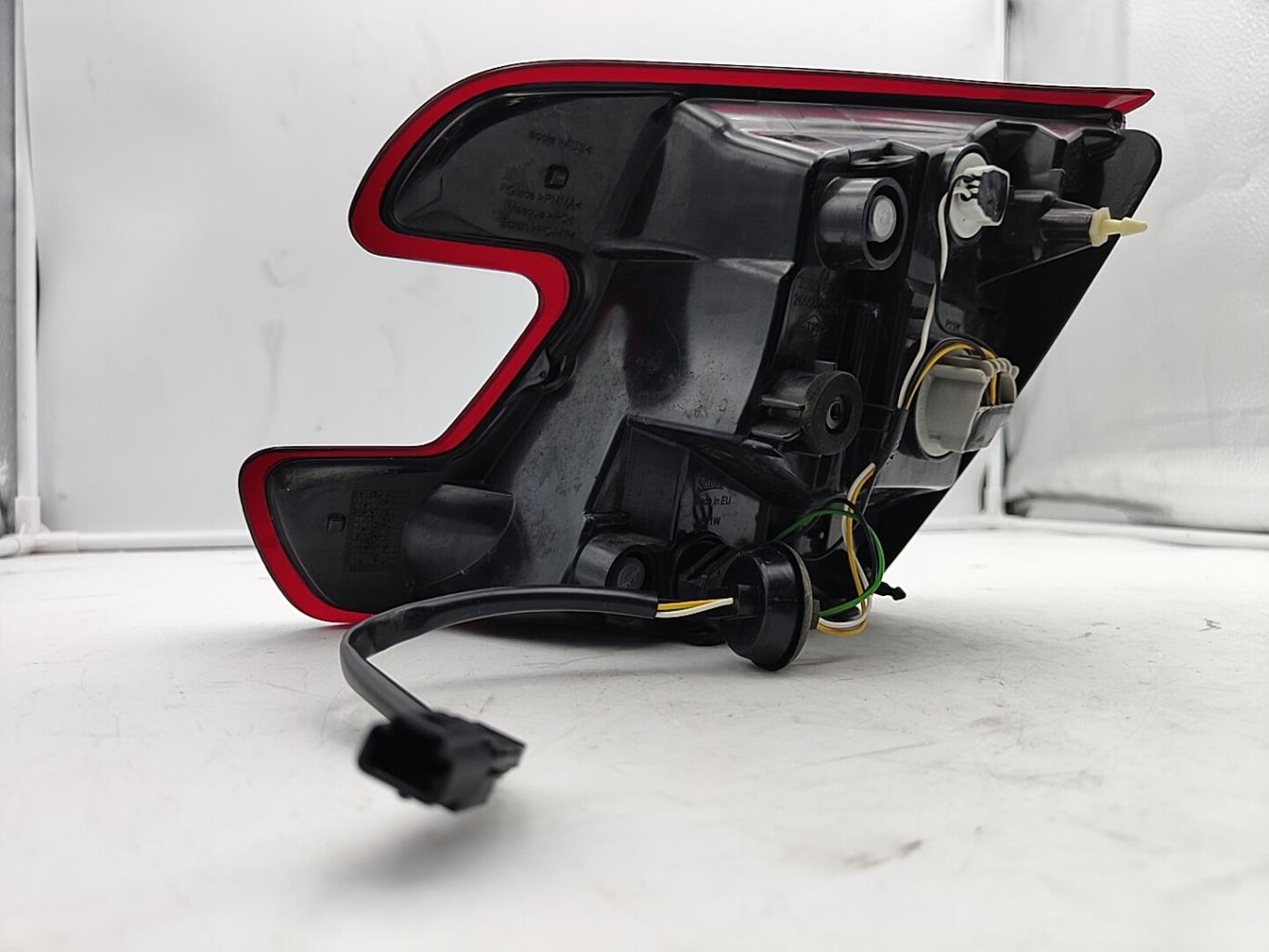Feu arriere secondaire gauche (feux) RENAULT MEGANE 3 PHASE 3 BREAK Diesel - 1