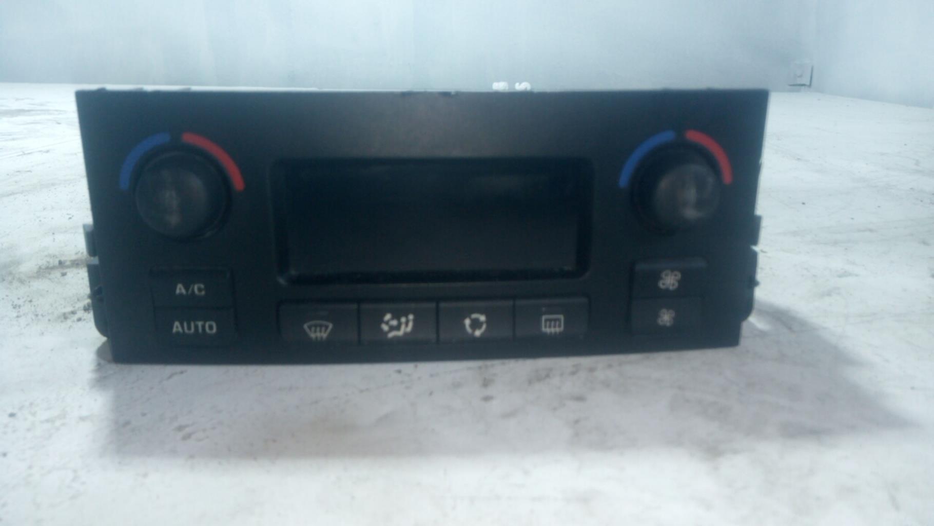 Commande chauffage PEUGEOT 207 PHASE 1 BREAK Diesel - 1