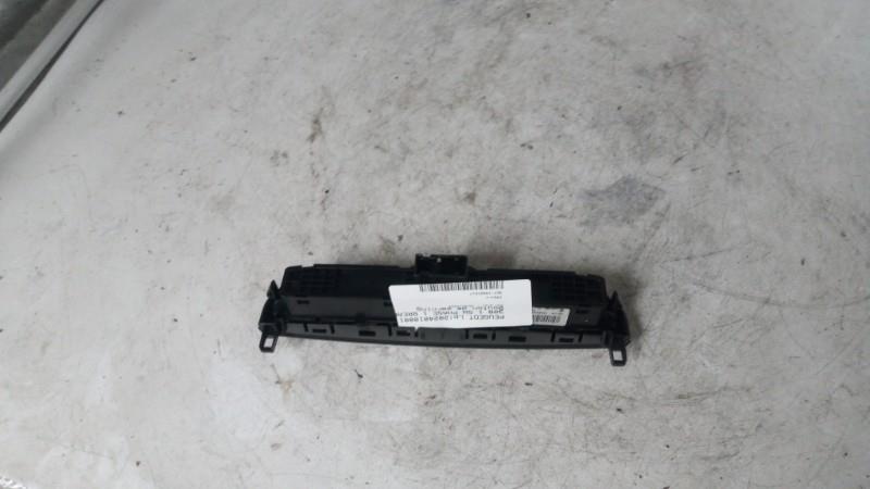 Bouton de warning PEUGEOT 308 1 SW PHASE 1 BREAK Diesel - 1