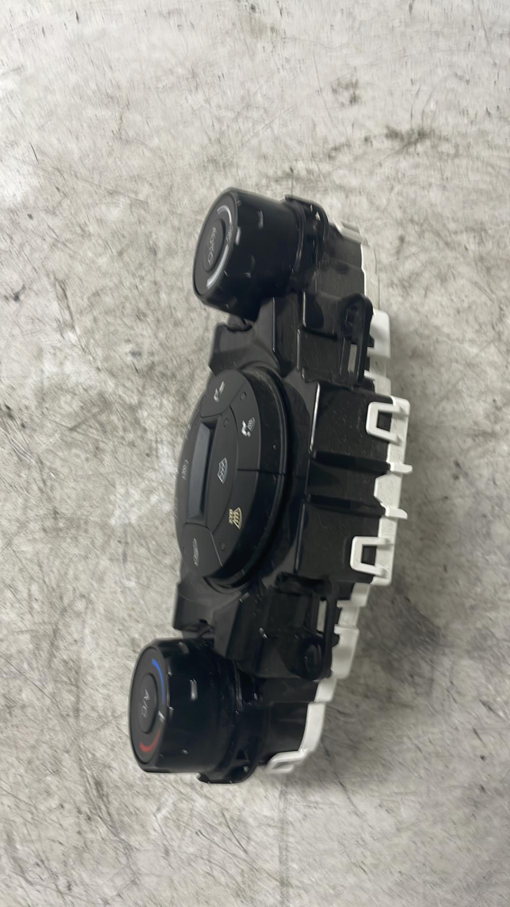 Commande chauffage FORD FIESTA 6 PHASE 2 Diesel - 1