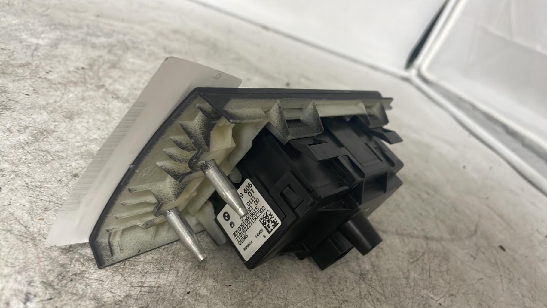 Commande de phare BMW SERIE 3 E91 TOURING PHASE 2 BREAK Diesel - 1