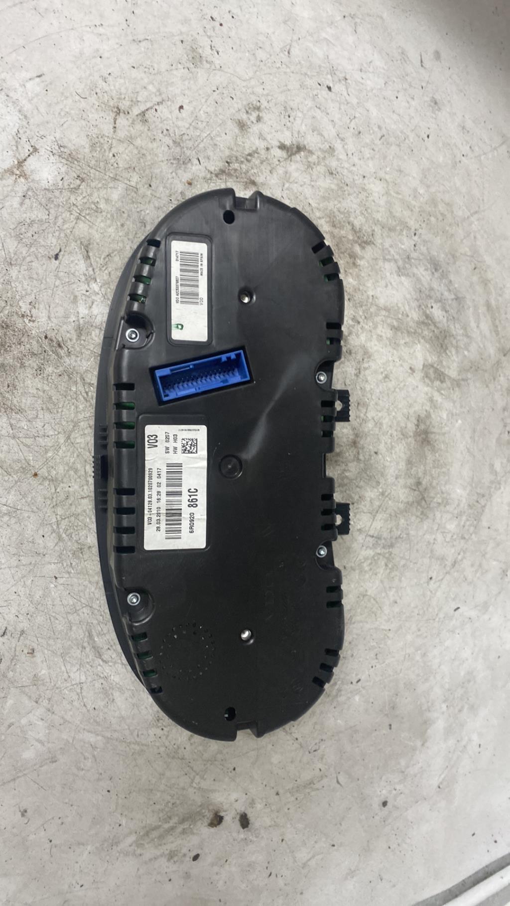 Compteur VOLKSWAGEN POLO 5 PHASE 1 Diesel - 1