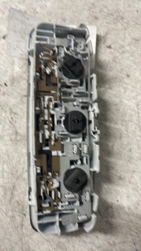 Eclairage de plafonnier FORD FIESTA 6 PHASE 1 Diesel - 1