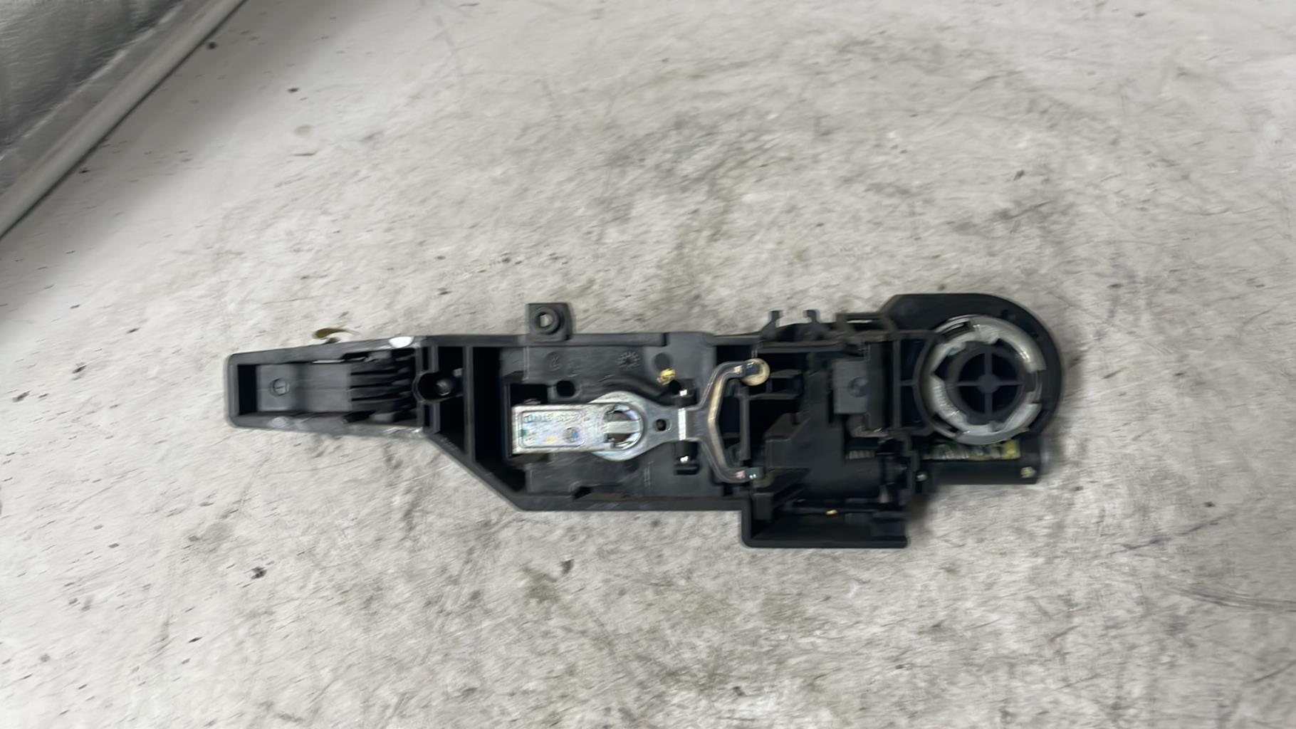 Poignee porte avant droit RENAULT KANGOO 2 PHASE 1 Diesel - 1