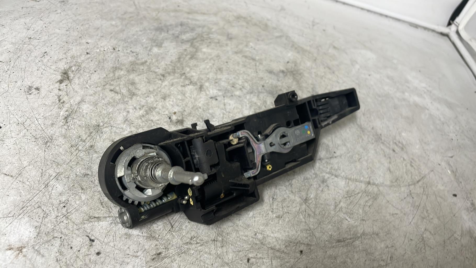 Poignee porte avant gauche RENAULT KANGOO 2 PHASE 1 Diesel - 1
