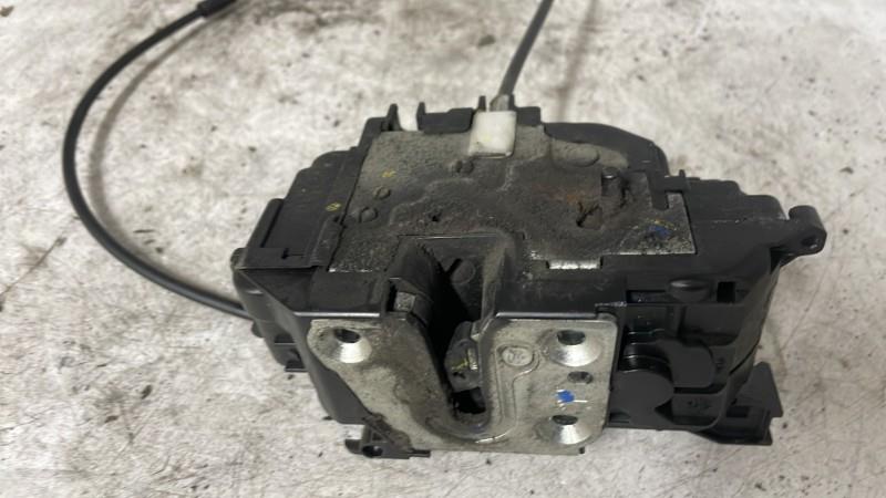 Serrure arriere gauche RENAULT CLIO 3 PHASE 1 Essence - 1