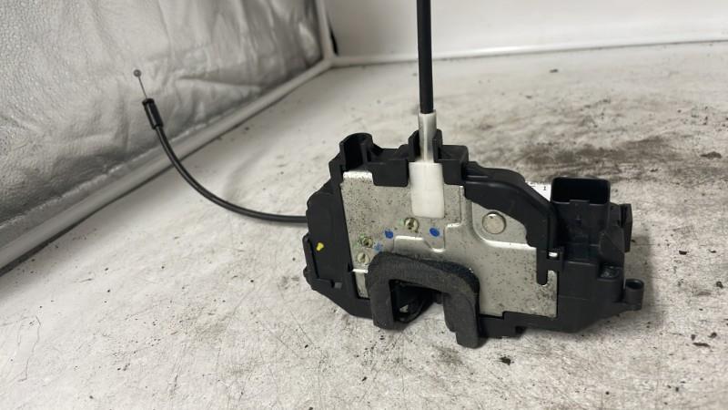 Serrure avant gauche RENAULT CLIO 3 PHASE 1 Essence - 1