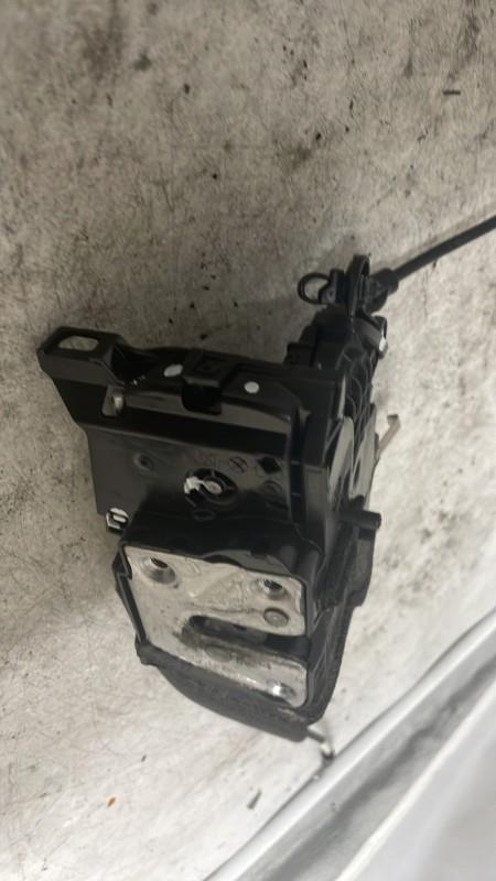 Serrure arriere droit RENAULT CLIO 4 PHASE 2 Diesel - 1